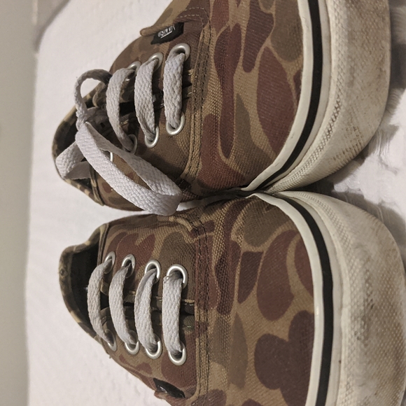 Vans - Picture 2 of 4